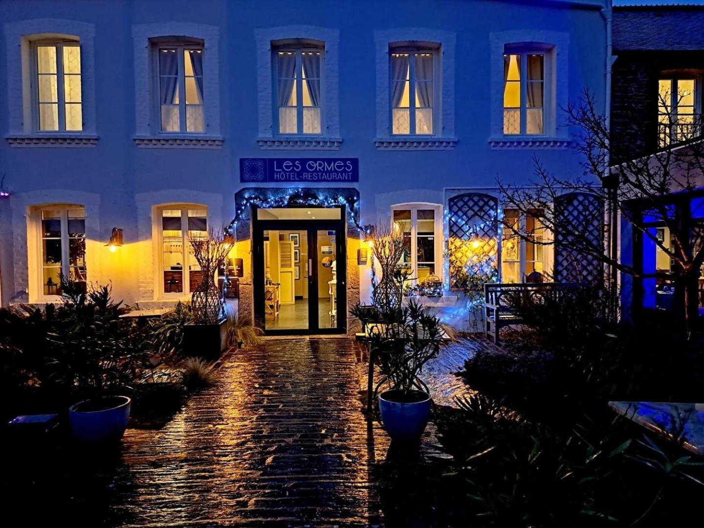Hotel Traiteur Les Ormes, The Originals Relais Барневіль-Картере Екстер'єр фото